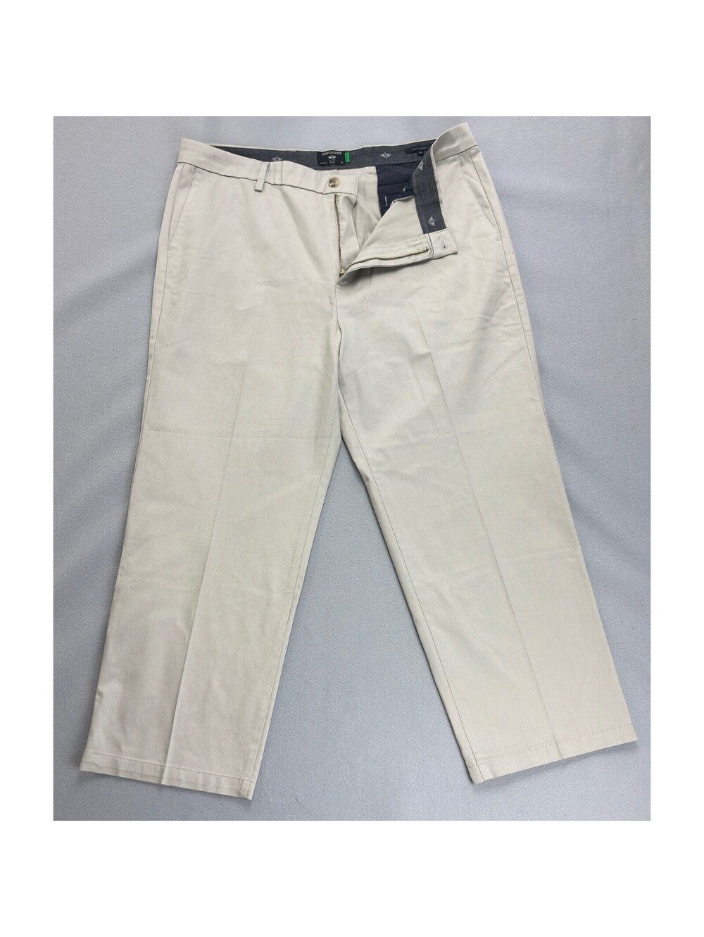 Dockers Men’s Signature Stain Defender Relaxed Fit Khaki 38 NWOT